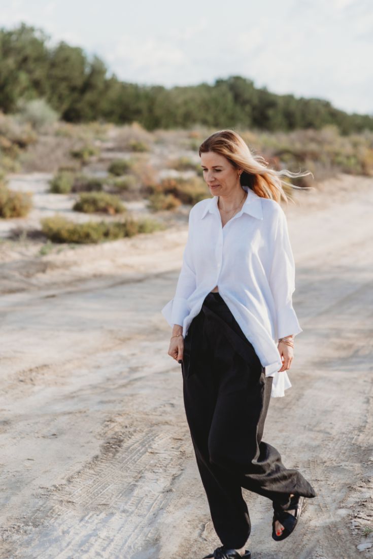 White Linen Oversized Stella Blouse | EMILIA OHRTMANN