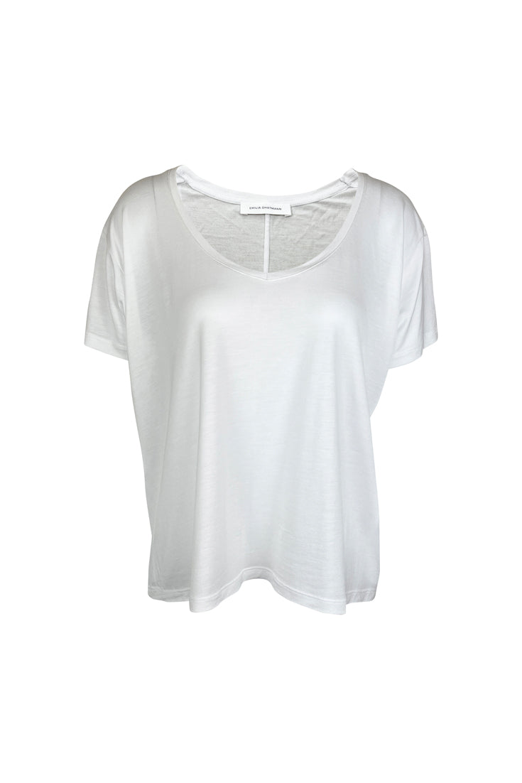 SIENNA TEE | White V-Neck Tencel T-Shirt | EMILIA OHRTMANN